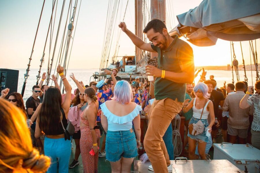 Lisbon Boat Party - Live DJ & Afterparty with VIP Club entry - Who This Tour Fits (and Who Should Skip It)
