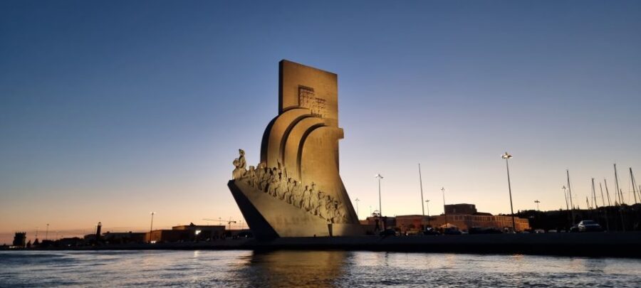 Lisbon: Boat Tour with Champagne - Small naval icons: Fragata D. Fernando II and the Submarine Barracuda