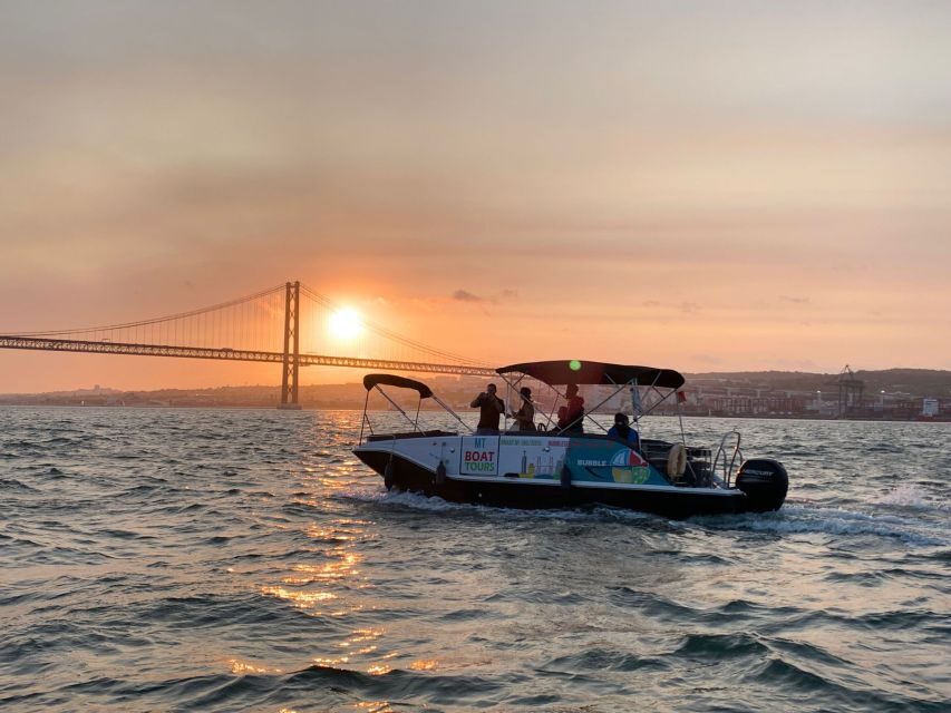 Lisbon: Boat Tour with Champagne - Champagne aboard: included, simple, and worth it