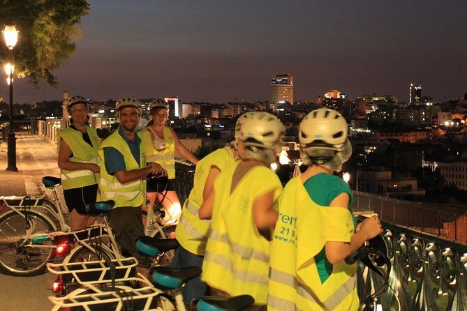 Lisbon By Night Bike Tour - Getting Set Up: Meeting Point, Gear, and First Moves