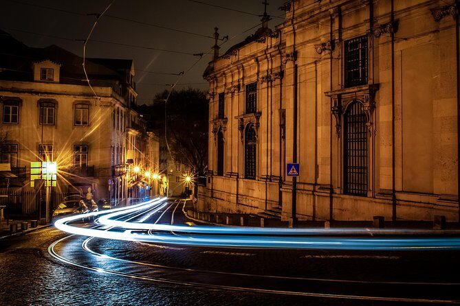 Lisbon by Night: Golden and Blue Hour Photography Walk - Lisbon after dark: what this photo walk is really good for