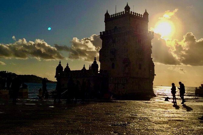 "Lisbon by Night" up to 6 people, private tour - Your Guide, Cláudio Henrique: How the Tour Feels From Step One