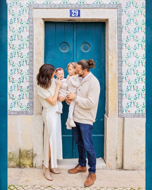 Lisbon: Capture its Charm with a Laidback Photoshoot - What happens during the hour: how your photographer builds the shot