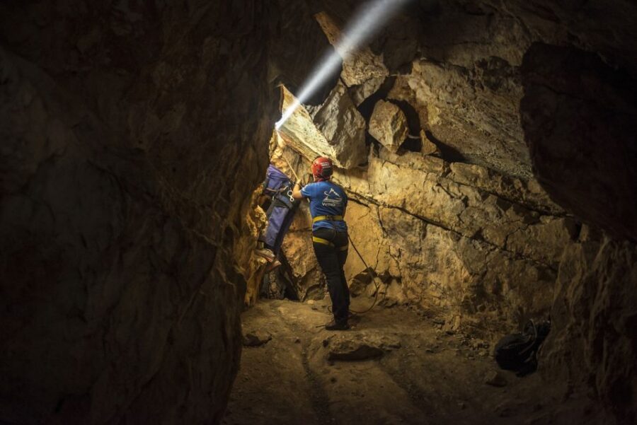 Lisbon: Caving in Arrábida Natural Park, Setubal, Sesimbra - The Underground Route: Overlapping Galleries and Rope Obstacles