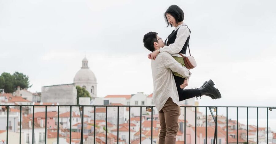 Lisbon: Cinematic Photoshoot with Local Photographer Guide - The vibe: cinematic photos without the stiff-posing stress