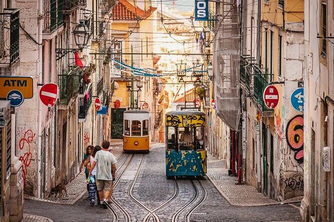 Lisbon city of the seven hills - Private Tour - Mouraria and Graça Pass-By: Pantheon vibes and Santa Engrácia viewpoints