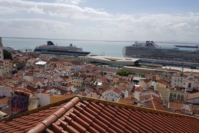 Lisbon City Tour 2 hours (Máx 4 pax) - Chiado: the elegant contrast neighborhood