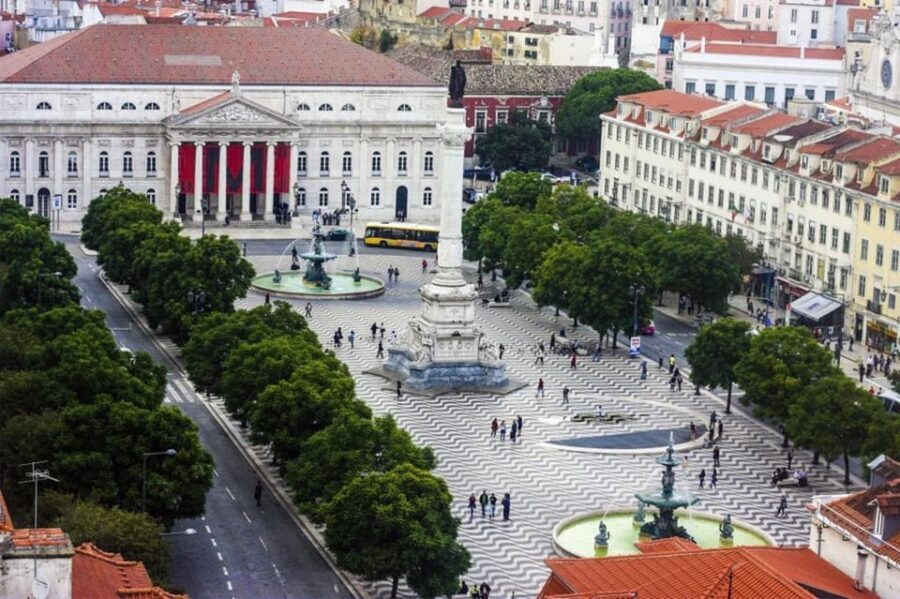 Lisbon City Tour: All Must-See Attractions with Expert Guide - Miradouros you’ll actually feel: São Pedro de Alcântara, Graça, and Portas do Sol