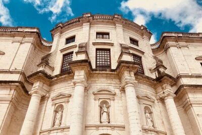 Lisbon: City Tour by Tuk Tuk - Alfama: narrow streets, colorful houses, and the oldest-quarter mood
