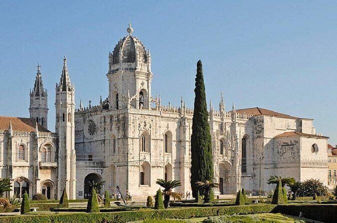 Lisbon City Tour Including Jeronimos Monastery and Tastings - Jerónimos Monastery Church: Manueline style and what to look for
