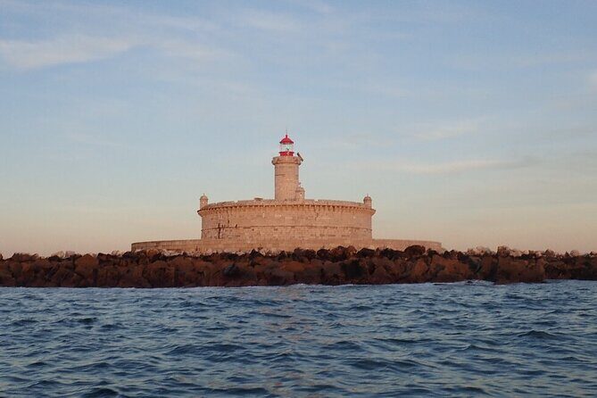 Lisbon Coast Tour by Boat - Discoveries Monument and the Henry the Navigator View From the River