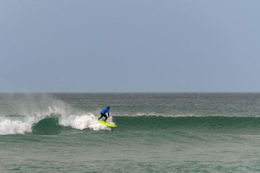 Lisbon: Come try our Surf Lesson in Costa da Caparica - Tide and swell: why your start time shifts and what to do about it