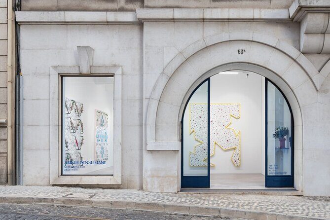 Lisbon Contemporary Art Gallery Tour - Stop 1: Estrela Park break with wine or coffee