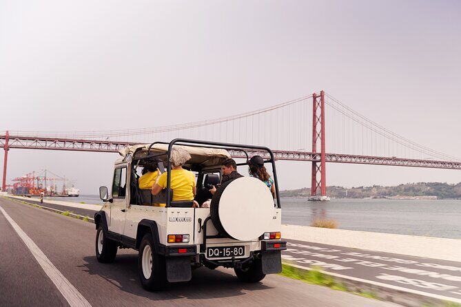 LISBON DAILY TOUR in a Vintage Jeep with FOOD & DRINK Tastings - The guide approach: customization without chaos