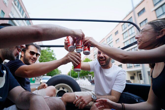 LISBON DAILY TOUR in a Vintage Jeep with FOOD & DRINK Tastings - Comfort details that make the day smoother