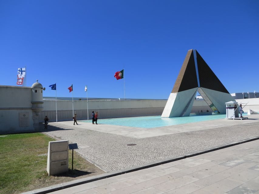 Lisbon: Discovering Belém Tuk Tuk Tour - What to know before you climb in