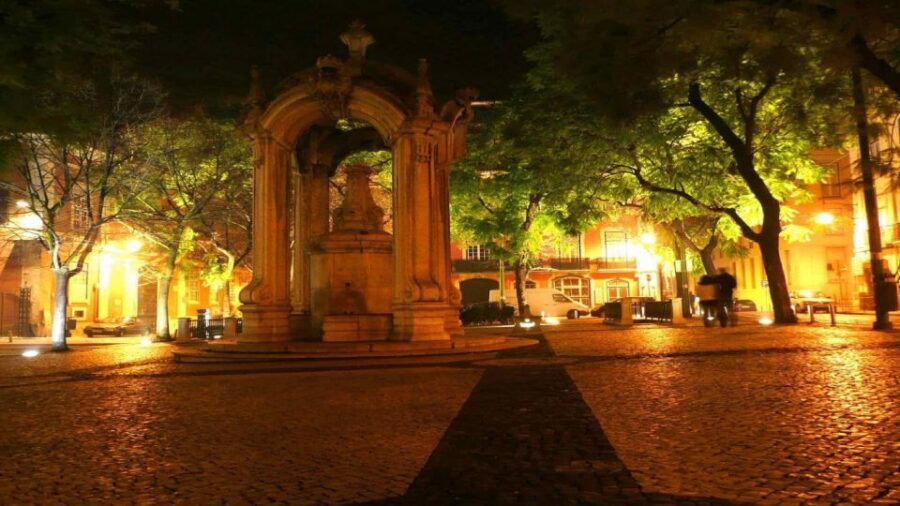 Lisbon: Evening City Tour with Dinner and Live Fado Show - The “big sights lit up” stretch: from Marquês de Pombal to Rossio