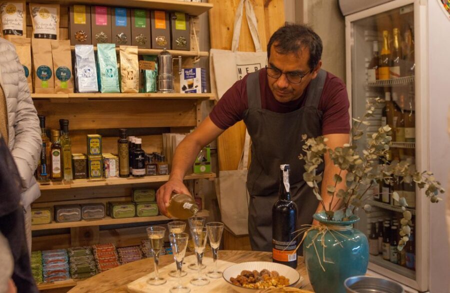 Lisbon: Evening Local Food Crawl with Drink Pairings - Key highlights you’ll care about