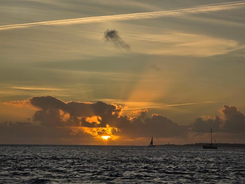 Lisbon Exclusive Private Boat Tour - daytime or sunset - Practical Tips Before You Go (So You Enjoy It, Not Just Survive It)