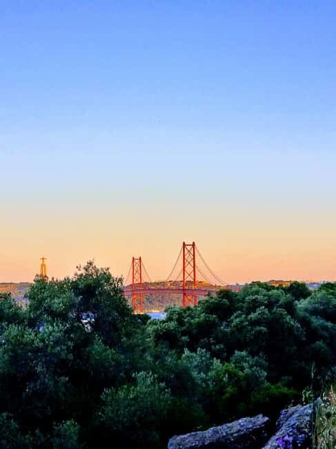Lisbon: Explore Lisbon’s Green Lung & Belém by E-Bike - Guides and pacing: small group energy that matters