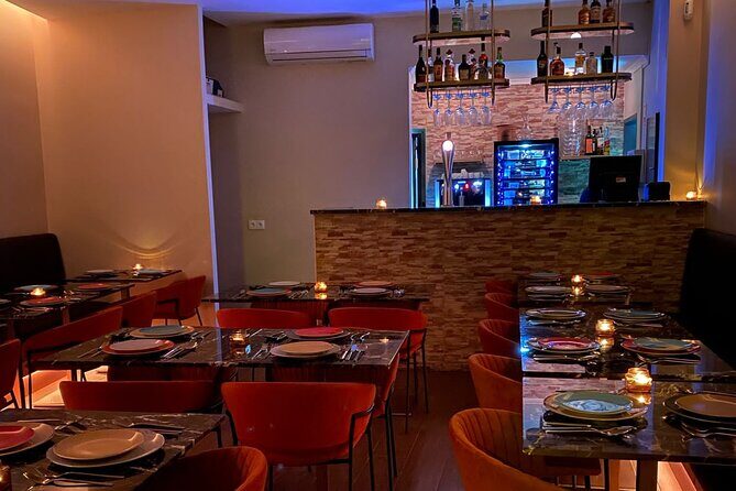 Lisbon Fado Dinner Show and Panoramic Night Tour - O Segredo de Alfama Dinner Show: What to Expect