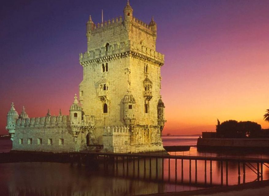 Lisbon: Fado Night Tour - Dinner and live Fado: the heart of the experience