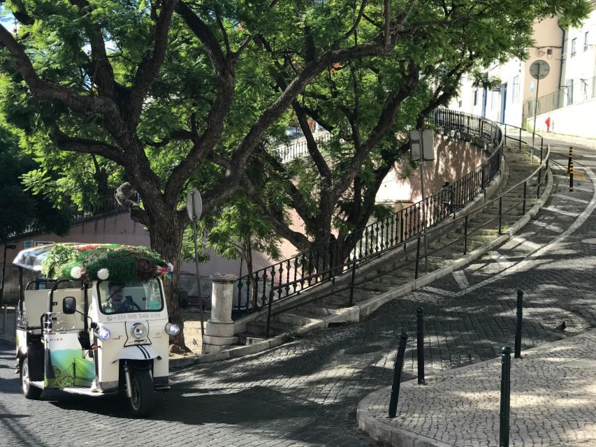 Lisbon: Famous 28 Tram Line Guided Private Tour by Tuk-Tuk - How a 1-hour private ride saves your day from Lisbon time-wasters