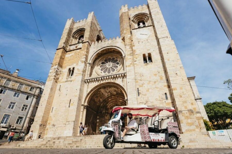 Lisbon: Food and Wine Tasting 4-Hours Tuk Tuk Tour - Why a tuk-tuk is perfect for first-time Lisbon