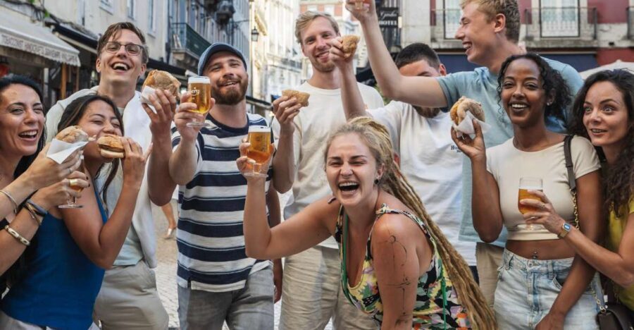 Lisbon Food Tour with Drinks and Food Included - The social factor: guides make the difference