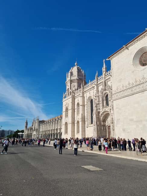Lisbon: From the center to Belém by E-Bike - The Bianchi Electric Bike: Comfort and Control You’ll Notice