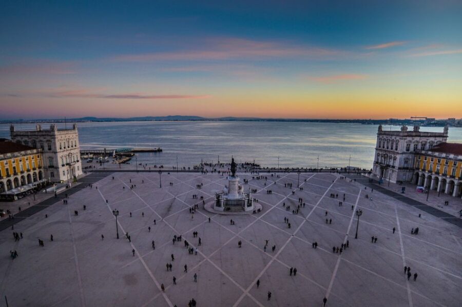 Lisbon: Full-Day City Tour with Cable Car Ride - Timing, seat positions, and how the guide can make or break the day