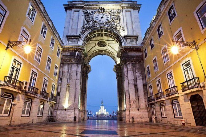 Lisbon Full Day Discovery Tour in Private Vehicle - Scenic Breaks: Panoramic Stops That Make Lisbon Click