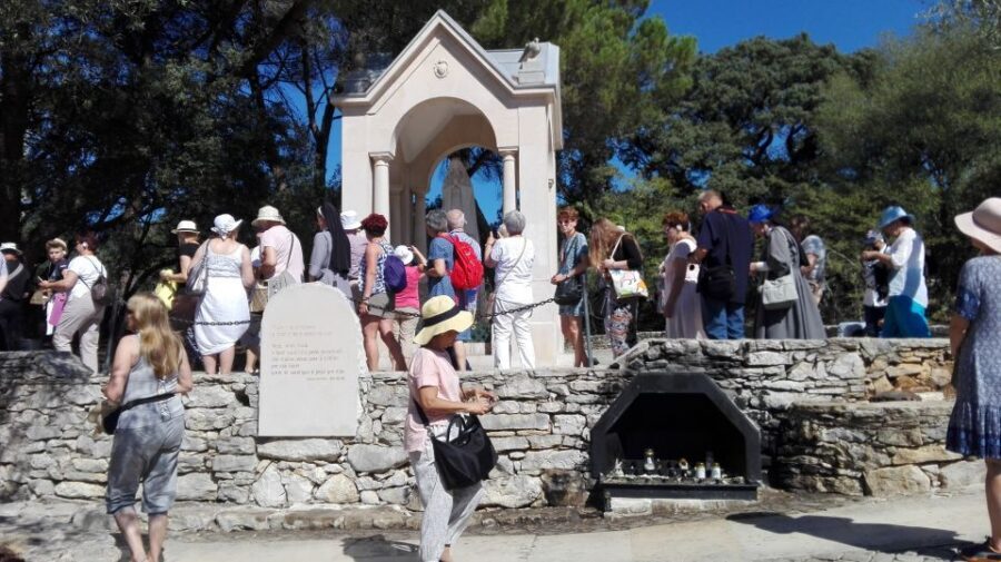 Lisbon: Full-Day Private Guided Tour to Fátima - Aljustrel shepherd homes: Lúcia, Jacinta, and Francisco in daily-life context
