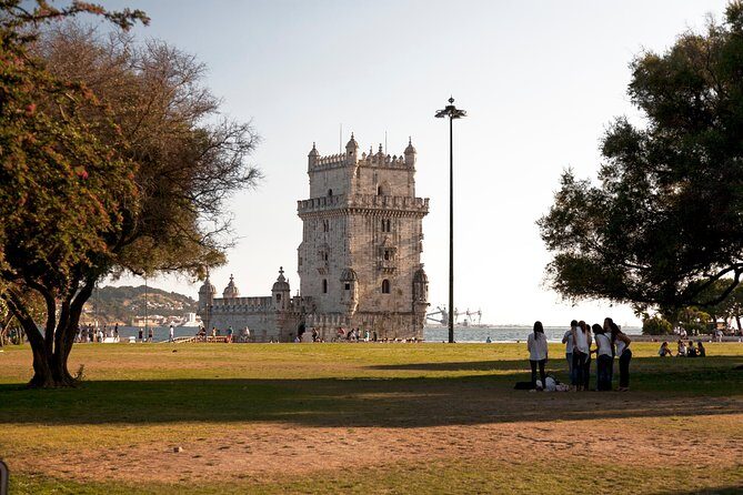 Lisbon Golden Age - Private Tour with Van and Local Guide - Bairro Alto, Bica, Cais do Sodre, and Madragoa’s Cultural Blend