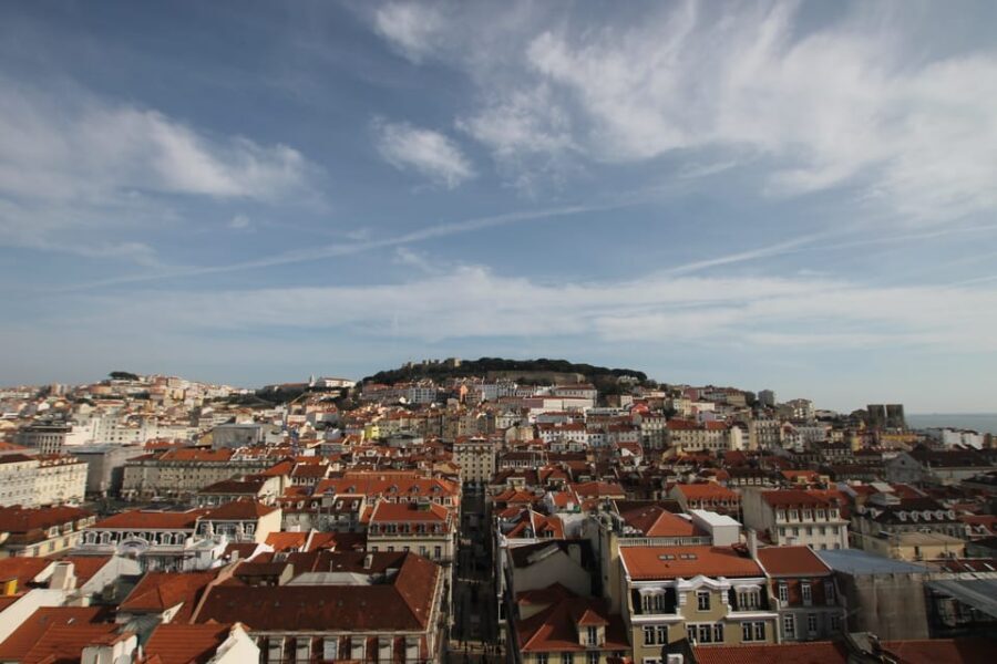 LISBON GRAND EXPERIENCE Tuktuk Tour in German - Miradouros again: why the second Sao Pedro de Alcântara matters