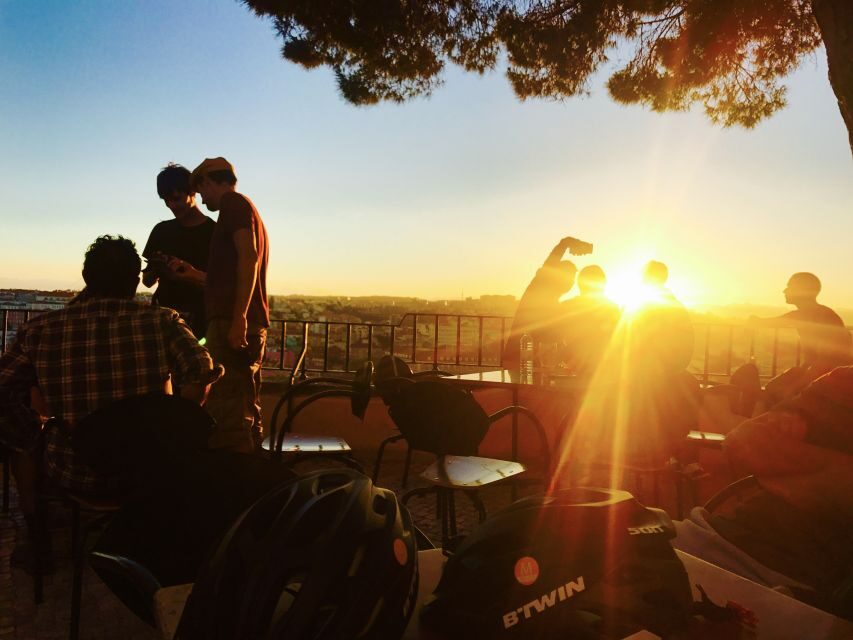 Lisbon: Guided Nighttime Electric Bike Tour - Nightfall on an E-Bike: Why Lisbon Feels Different After Sunset
