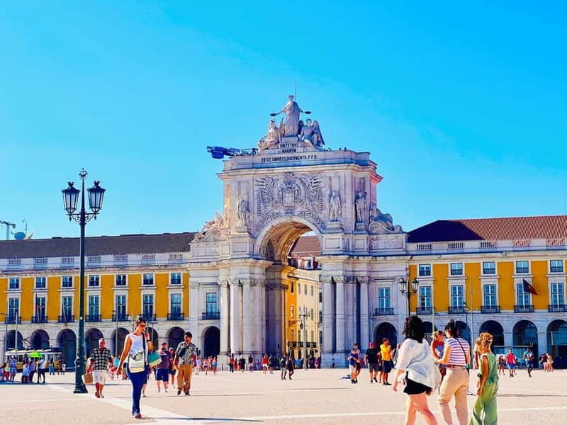 Lisbon: Guided Sightseeing Tour by Tuk Tuk - Key moments that make this tuk-tuk tour work