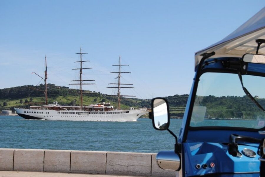 Lisbon Guided Tuk Tuk Tour: The City by the River - A 100% electric tuk tuk that actually fits Lisbon