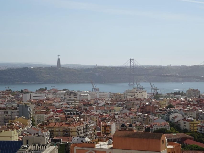 Lisbon: half day guided sightseeing tour by tuk tuk - Senhora do Monte and the São Vicente de Fora pass: viewpoints plus story
