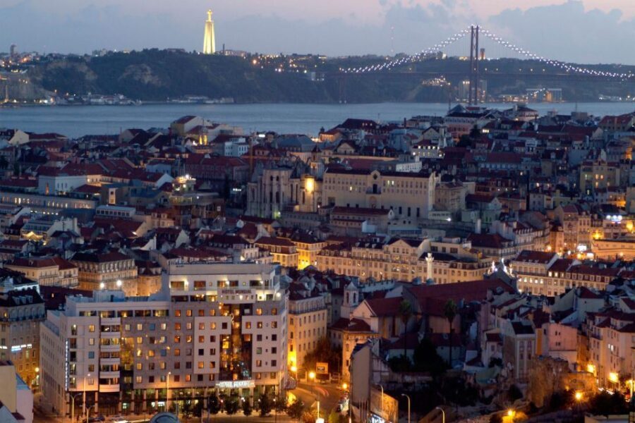 Lisbon: Half-Day Night Group Tour w/ Fado Dinner Show - Price and value: does $140 make sense for what you’re buying?