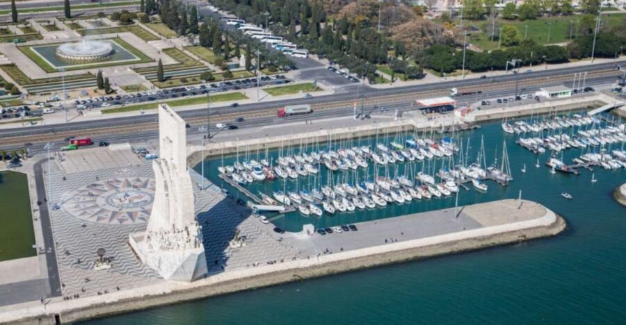 Lisbon: Helicopter Tour over Belem - Entering the Lisbon sky: what a Belém helicopter ride really feels like