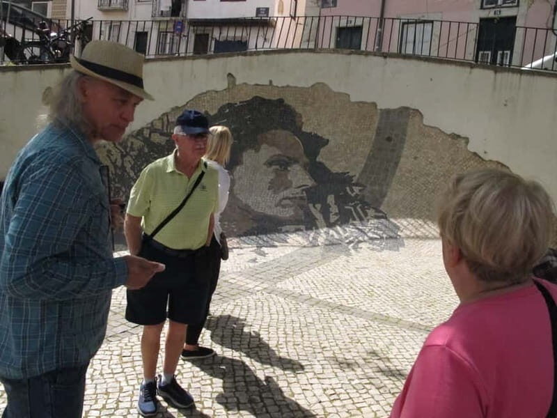 Lisbon: Highlights and Hidden Gems Tour - Small group, live guide: why the pacing feels fair