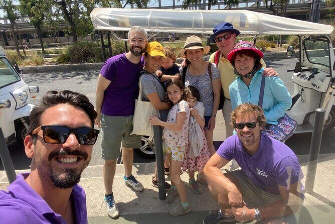 Lisbon Highlights in 2 Hours – Private Tuk Tuk Tour - Miradouro São Pedro de Alcântara: the view that fixes orientation