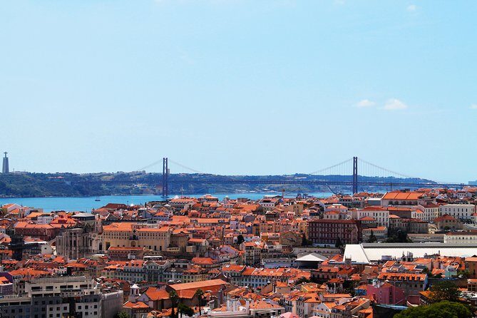 Lisbon Highlights PRIVATE Half Day Tour with a local Guide - How This Private Lisbon Highlights Tour Works in Real Life