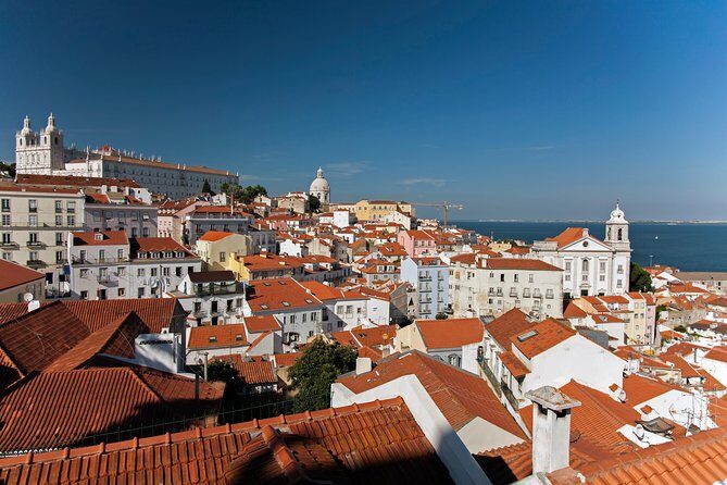 Lisbon Highlights - Private Tour with Van and Local Guide - Hotel Pickup and the Air-Conditioned Van Advantage