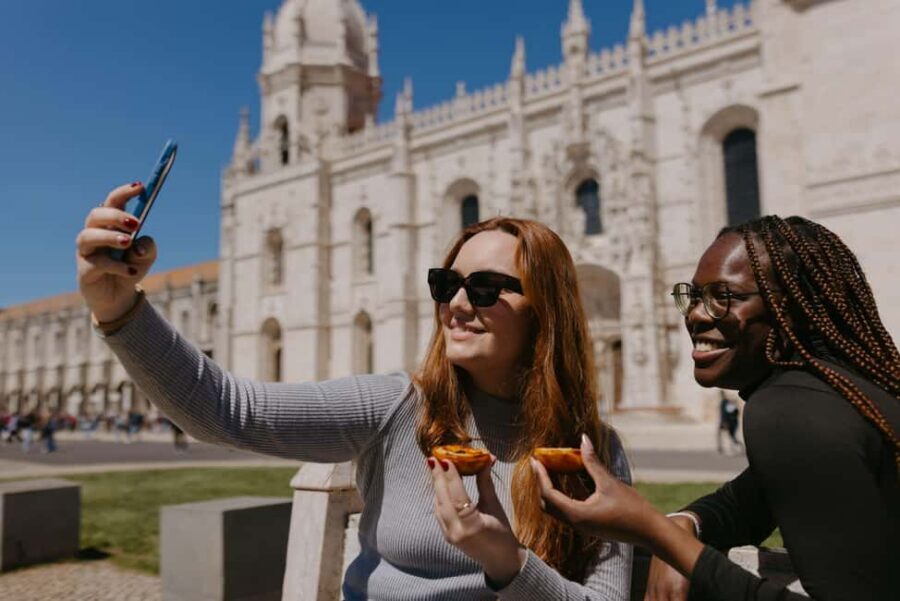 Lisbon Highligts Tour - Torre de Belem And Alfama - Key highlights in a nutshell