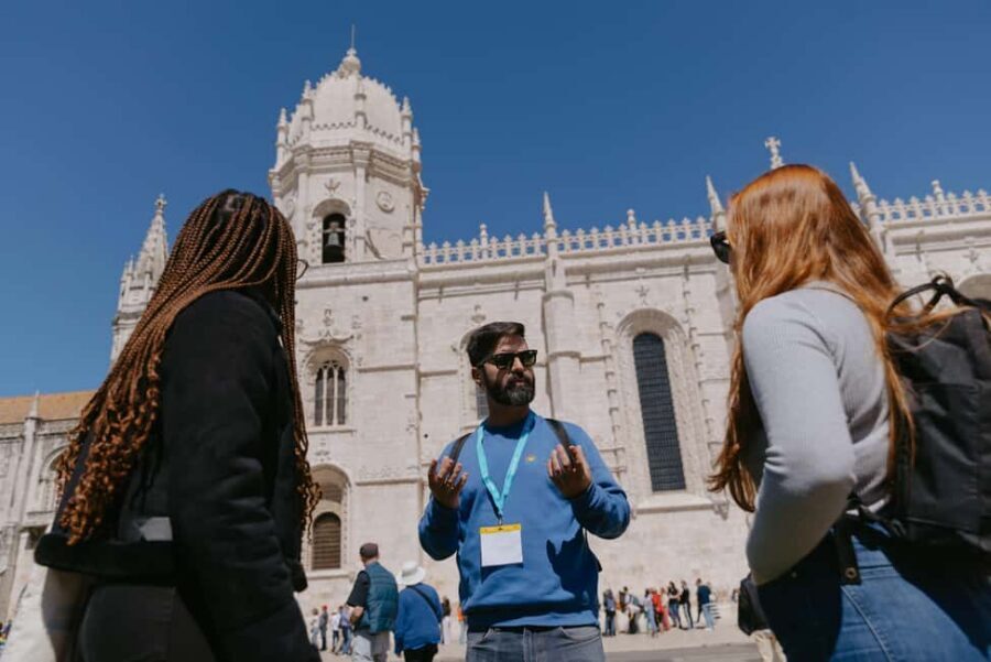 Lisbon Highligts Tour - Torre de Belem And Alfama - Alfama Castle District Walk: Cathedral Area, St. Anthony’s Church, and Seven-Hill Views