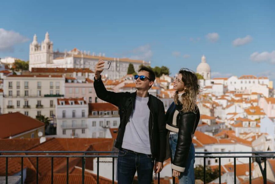 Lisbon Highligts Tour - Torre de Belem And Alfama - Jerónimos Monastery and the Monument to the Discoveries: Manueline Grandeur