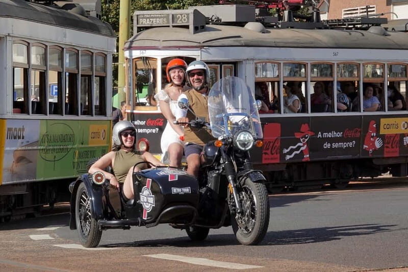 Lisbon : Historic Motorcycle Side-car Tour 1H - The pacing: what you get to see, and what you don’t