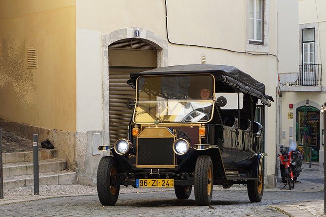 Lisbon Historical Vintage Tour: Typical Lisbon - How to use the tour so your next days feel easier
